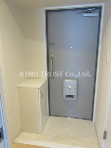 メゾン・オリビエの玄関|明るい玄関です