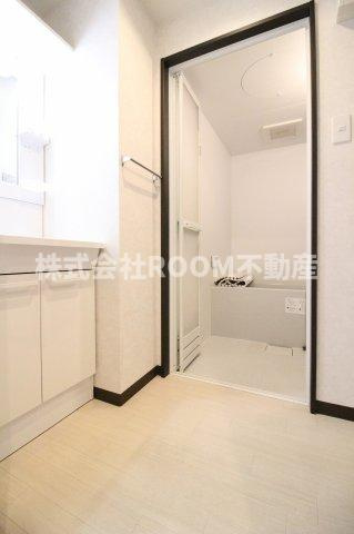 ヴァレンティノの洗面所|忙しい朝には欠かせない洗面所です