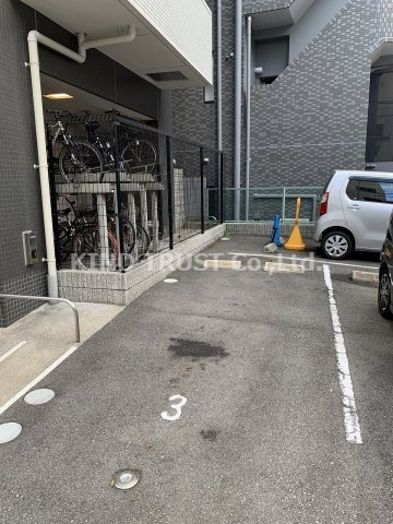 willDo南森町の駐車場|駐車場があるので、車を買う予定の方も安心です