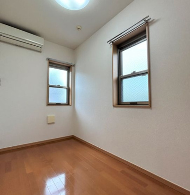 【寝室】 | MAPLE FALLS