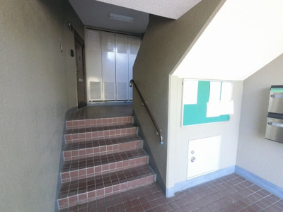 【その他共用部分】 | 港南台おおるり第二団地７号棟 | 共用部分の階段です。