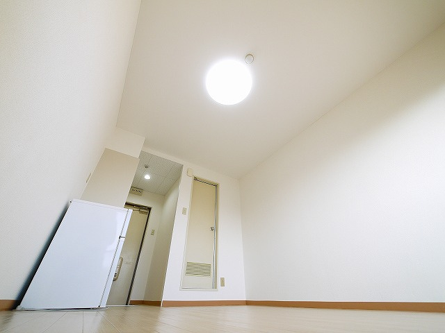 コーポ諏訪西大寺の内装|内装は落ち着いています