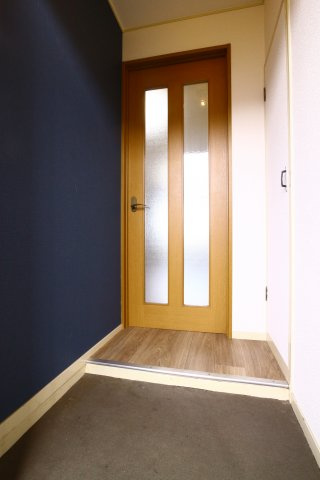 ＹＫハイツ高丸の玄関