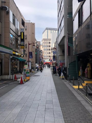 台東区雷門２丁目の事務所の周辺