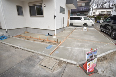 【駐車場】 | 立川市幸町1期　1号棟 | 車好きのパパにはうれしい広さのヵースペース、休日には自慢の愛車を思う存分メンテナンス。