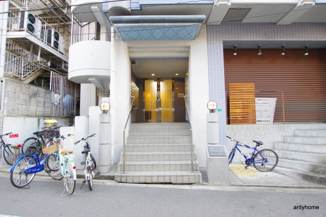 片町コート　仲介手数料無料のエントランス