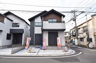 【外観】 | 重厚感ある佇まい、最終1棟です！