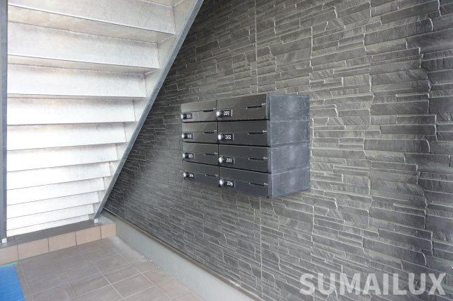 熊本市中央区琴平本町のアパートのエントランス