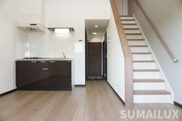 熊本市中央区琴平本町のアパートの居間・リビング