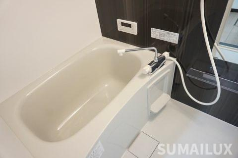 熊本市中央区琴平本町のアパートの浴室