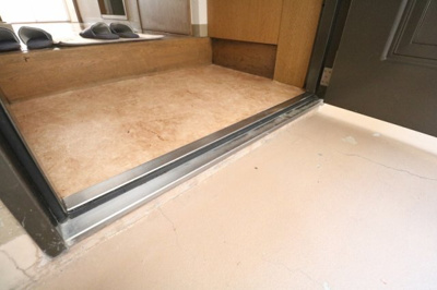 【玄関】 | カントリーベア