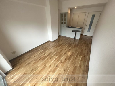 【居間・リビング】 | ヴェルソーヤスダ | ★