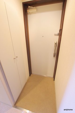メゾンドヴィレ都島　仲介手数料無料の玄関