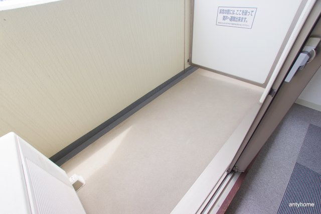 メゾンドヴィレ都島　仲介手数料無料のバルコニー