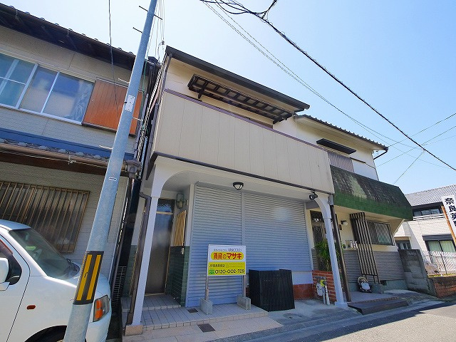 吉岡一戸建の外観|キレイな外観です。