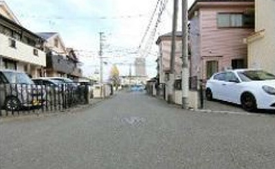 【前面道路含む現地写真】 | 武蔵村山市学園5丁目/中古戸建 | 北側幅員5ｍ