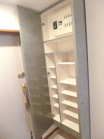 モラード東村山駅前の収納