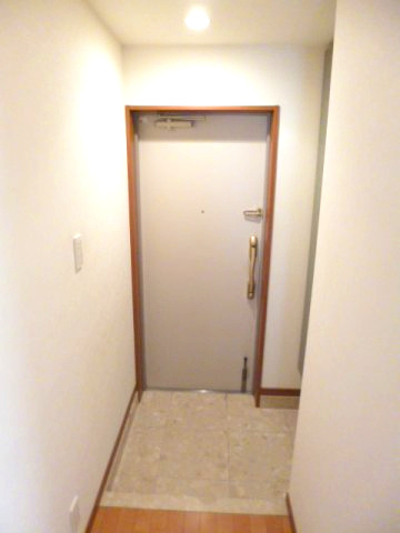 モラード東村山駅前の玄関