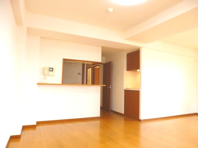 モラード東村山駅前の居間・リビング