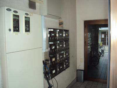 清和マンションのエントランス|集合ポスト