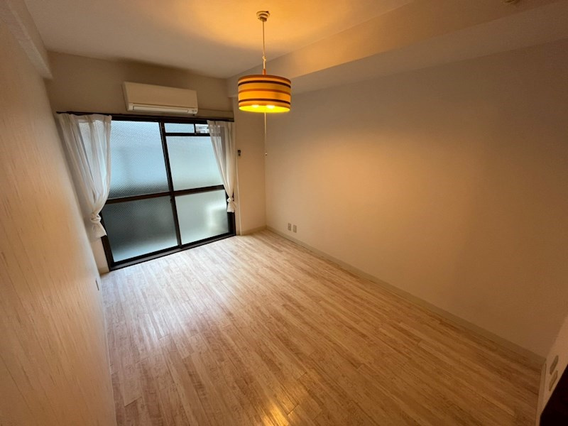 清和マンションの居間・リビング|洋室