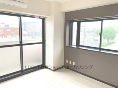 【洋室】 | 桜の木ＹＯＳＨＩＮＯ | 南西洋室