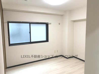 【洋室】 | 桜の木ＹＯＳＨＩＮＯ | 北西洋室