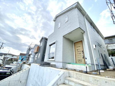 【外観】 | 大幅値下げ！【内覧可能／仲介手数料不要】My Life Home 湘南台6棟-４号棟 | 白基調の外観です。