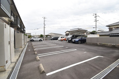 【駐車場】 | リバーサイド　マロニエ