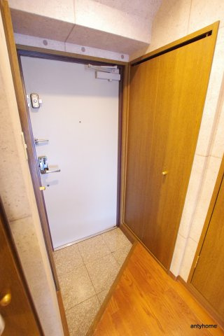 ビートルズフォレスト　仲介手数料無料の玄関