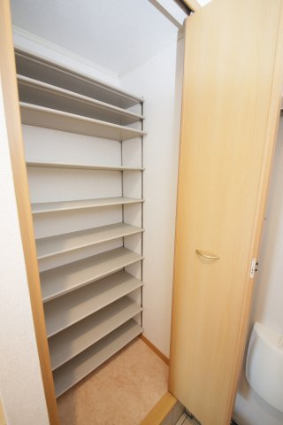 カレントの収納