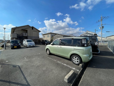 【駐車場】 | グランシャリオ