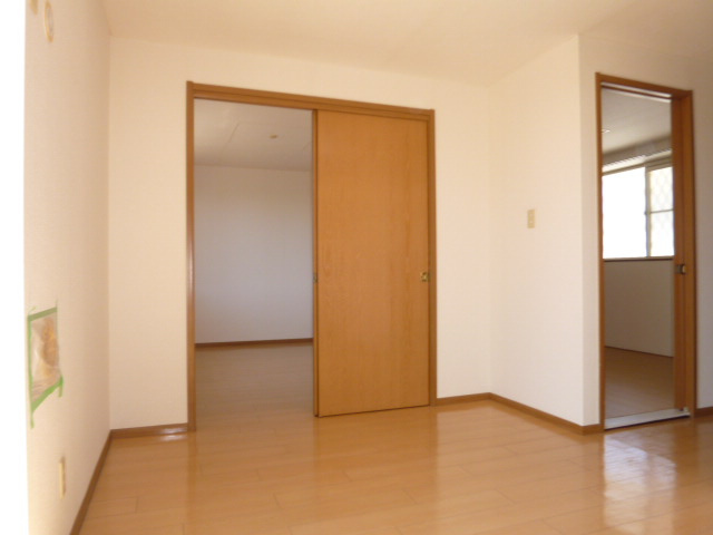 ニューエルディム北畝Ａの洋室