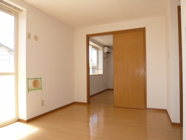 ニューエルディム北畝Ａの居間・リビング