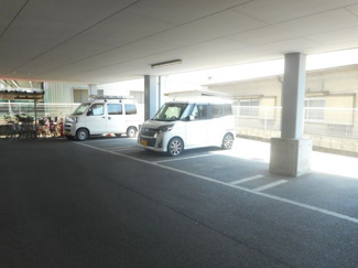 【駐車場】