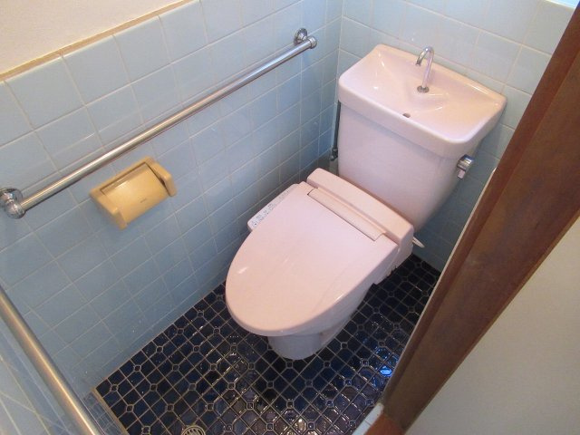 【トイレ】 | 瓜生堂2丁目貸家（若江岩田賃貸） | トイレです