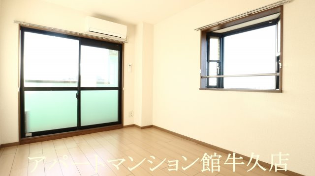 グレンツェントの洋室