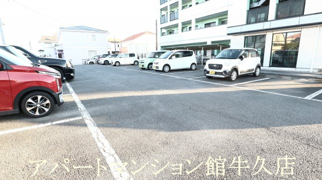グレンツェントの駐車場