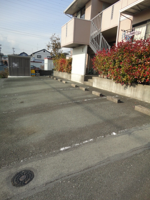 セジュールK&TⅠの駐車場