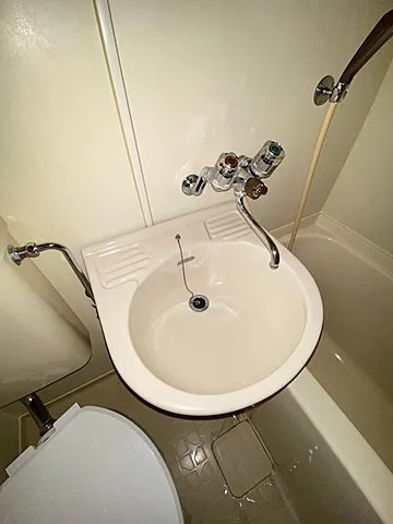 KMSコートの洗面所