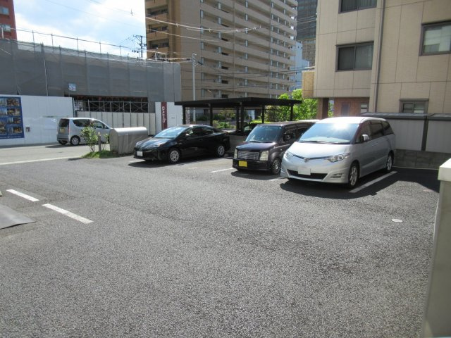 カリオンの駐車場