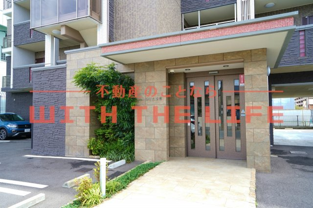 プラムフィールド東櫛原【キャッシュバック対象物件】のエントランス|エントランスです