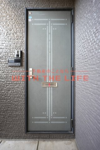 シャルム高松II【10,000円キャッシュバック対象物件】の玄関|落ち着いた玄関です