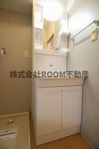 ローズコート夢 B棟の独立洗面台