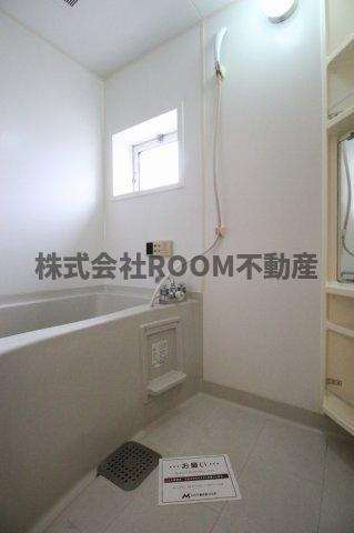 ローズコート夢 B棟の浴室