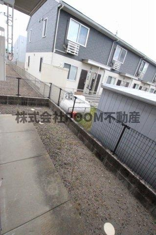 ローズコート夢 B棟の庭