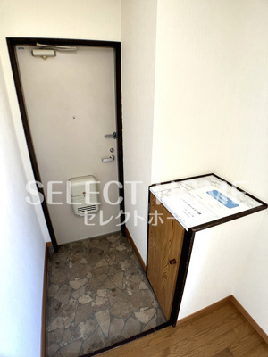 【玄関】 | ガーデンハイツＡ | 明るい玄関です