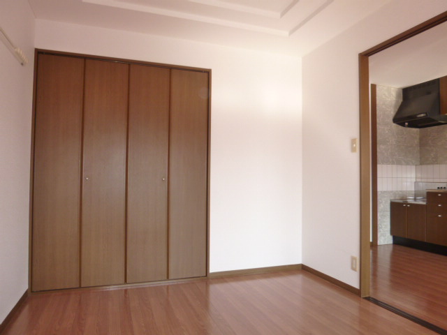 プロニティーハイムの洋室