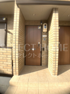 【エントランス】 | ｈｅｒｍｏｎｙ／Ｂ棟 | 落ち着いたエントランスです