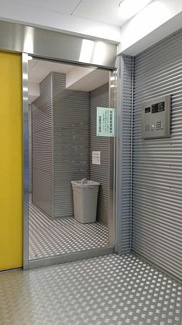 【ロビー】
